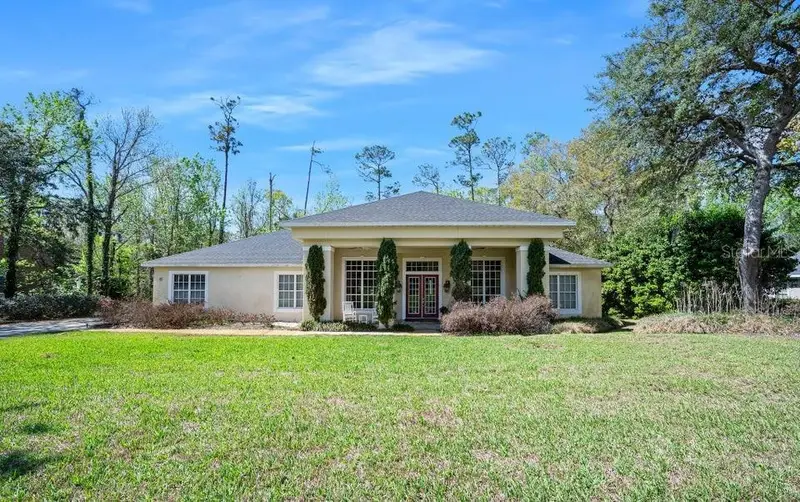 6 Broadwater Dr, FL