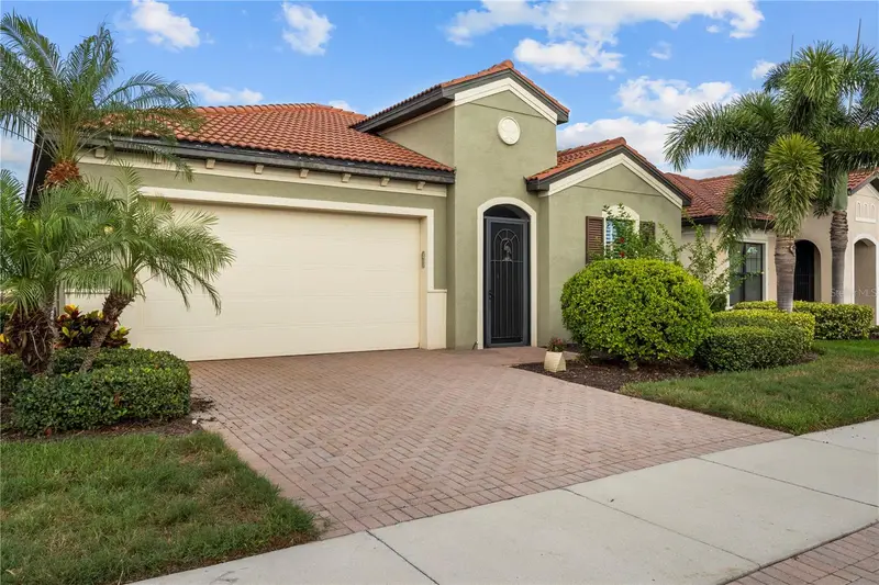 24252 Gallberry Dr, FL