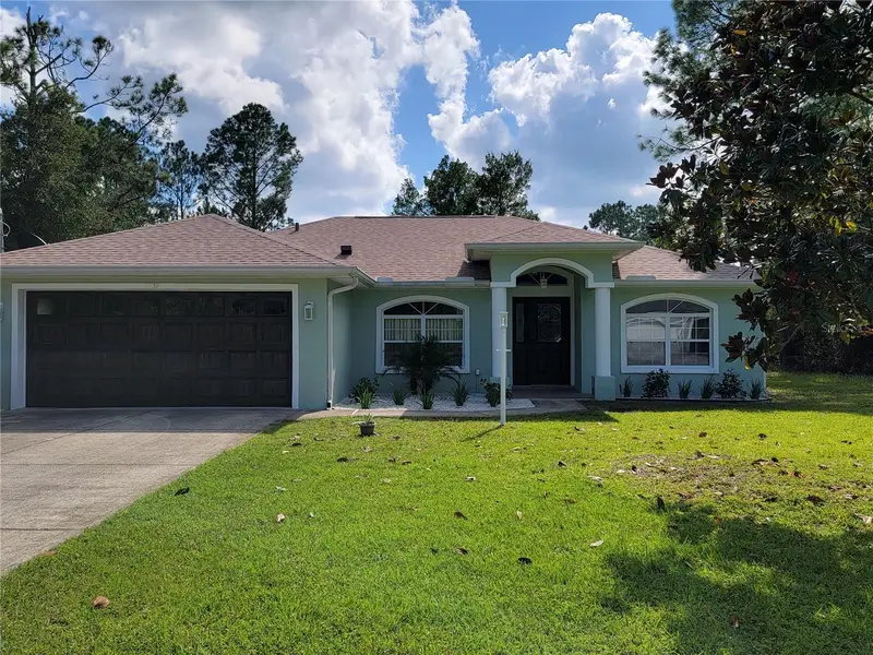37 Whippoorwill Dr, FL