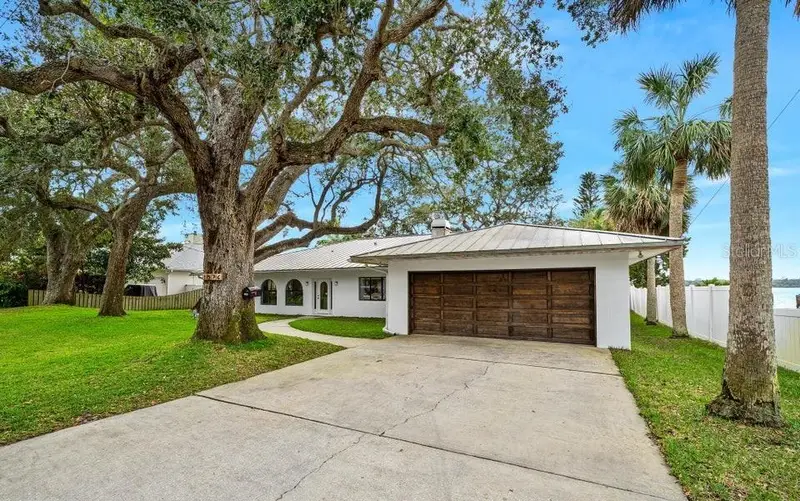 1596 John Anderson Dr, FL