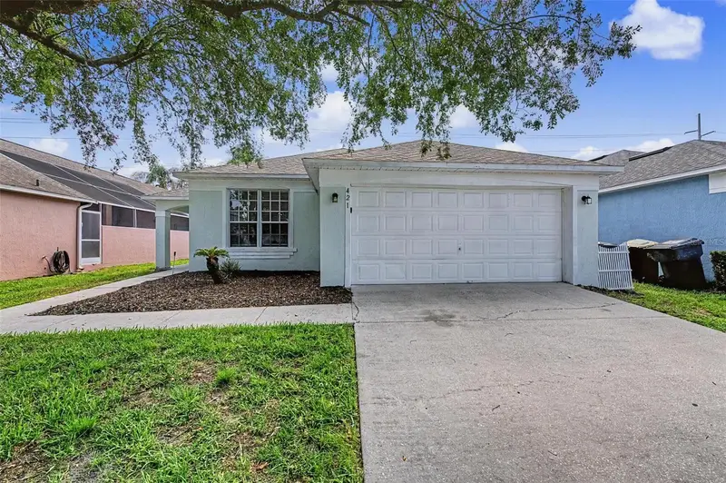 421 Holborn Loop, FL