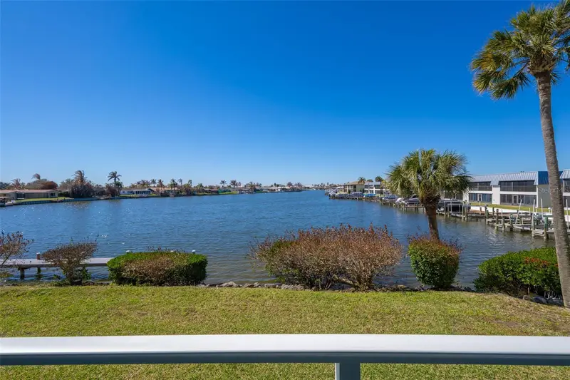 1750 Commodore Blvd #2303, FL
