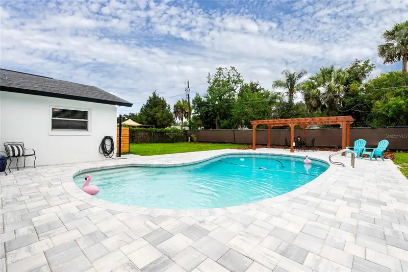 722 S Ranger Blvd, FL