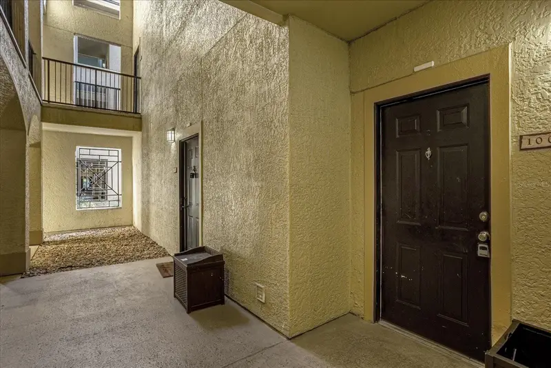 102 Vista Verdi Cir #100, FL