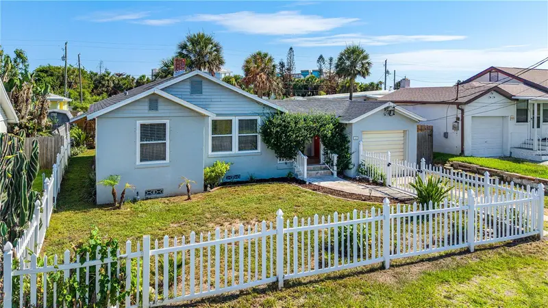 129 Rosalyn Ave, FL