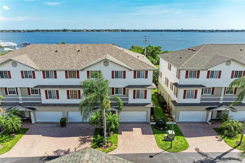 3607 10th Ln W, FL