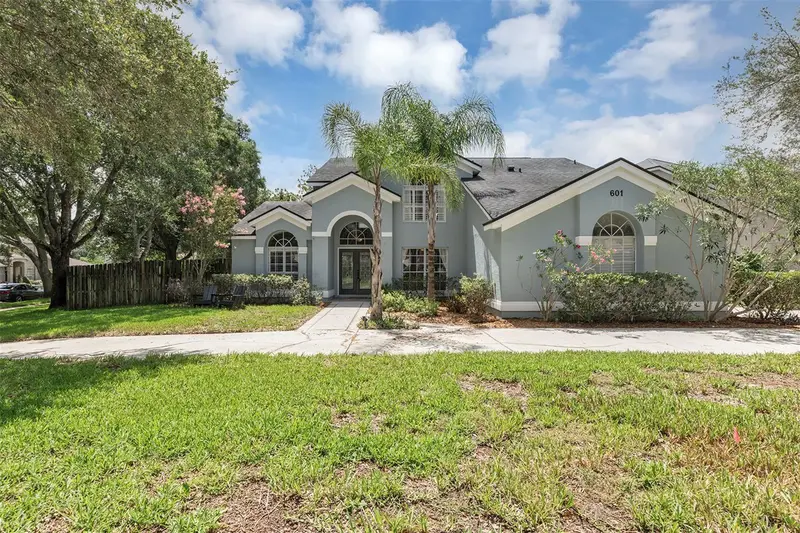 601 Red Maple Ct, FL
