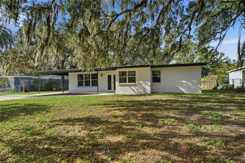 707 Aberdeen Cir, FL