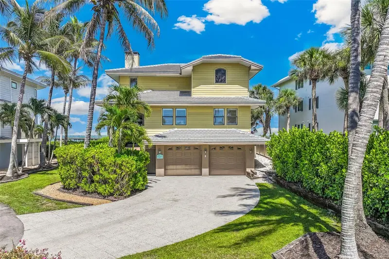 16776 Grande Quay Dr, FL