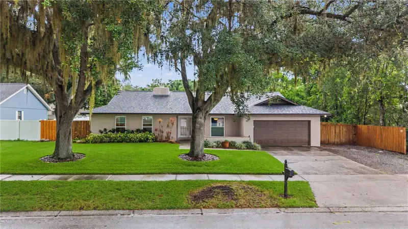 1112 Lakemont Dr, FL