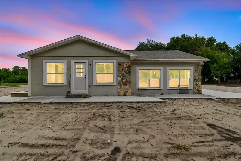 15628 Carlton Lake Rd, FL