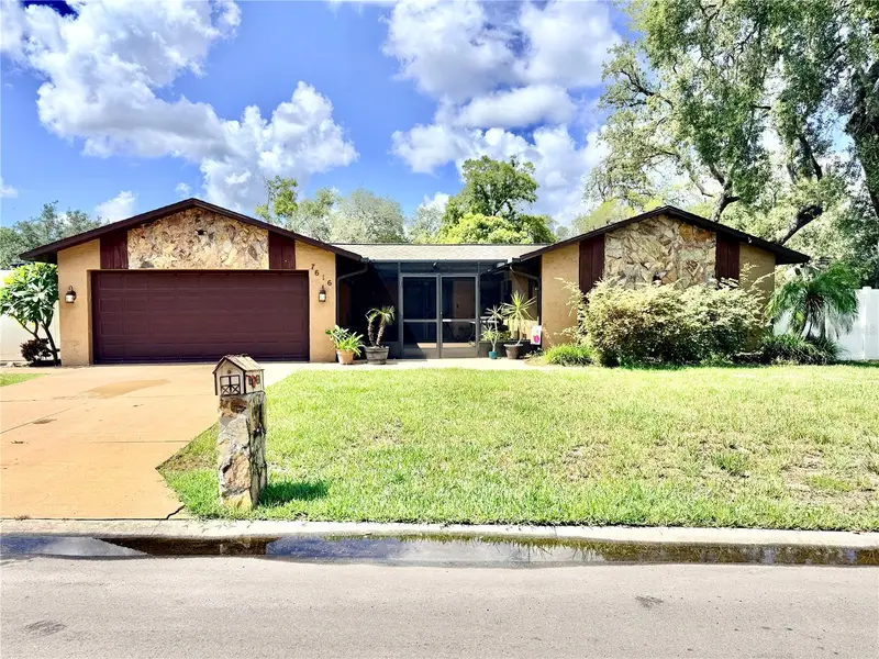 7616 Laurel Oak Ct, FL