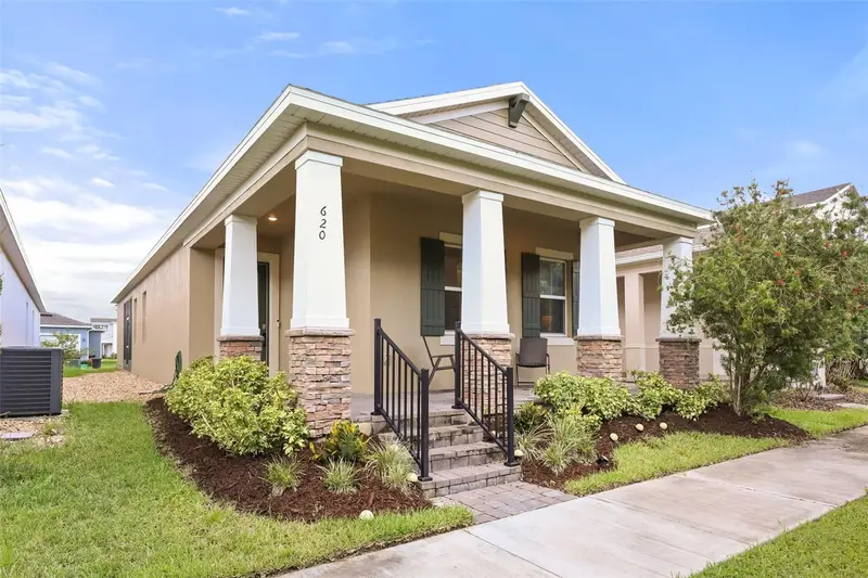 620 Bayern Ln, FL