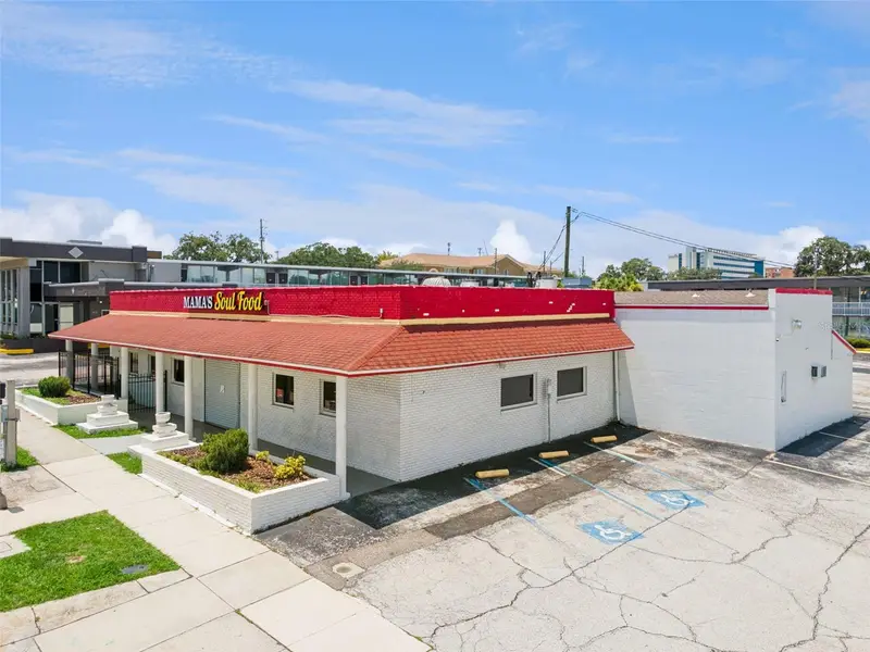 518 E Memorial Blvd, FL