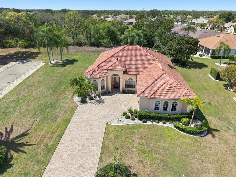 2224 Platinum Dr, FL
