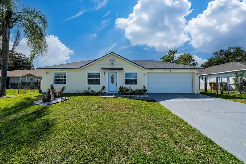256 Cranbrook Dr, FL