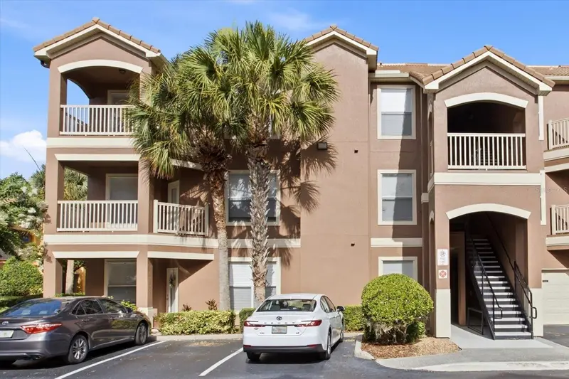 8849 Villa View Cir #203, FL
