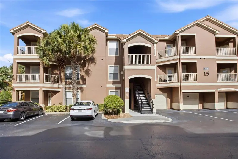 8849 Villa View Cir #203, FL