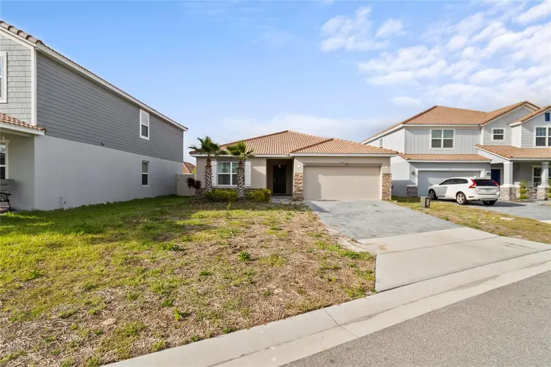 1154 Oak Bluff Dr, FL