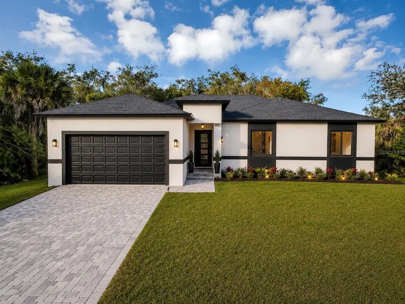 493 Sycamore, FL