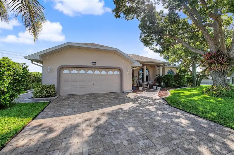 8835 Helmsly Lane, FL