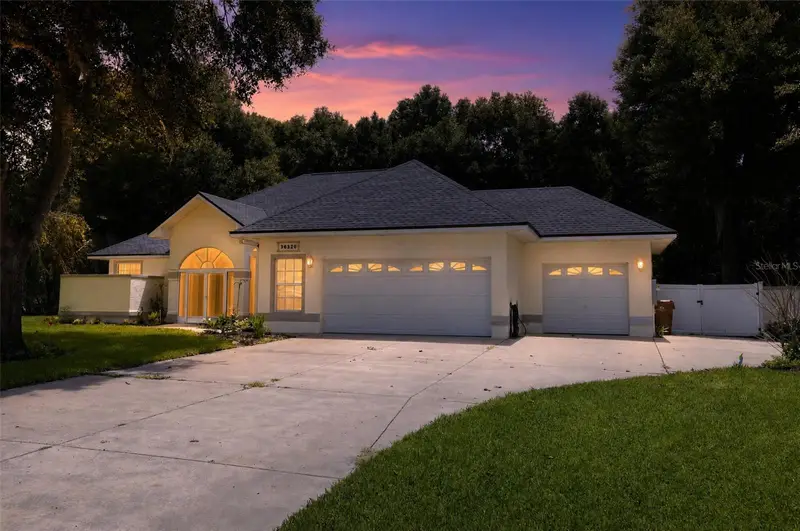 Fruitland Park listing
