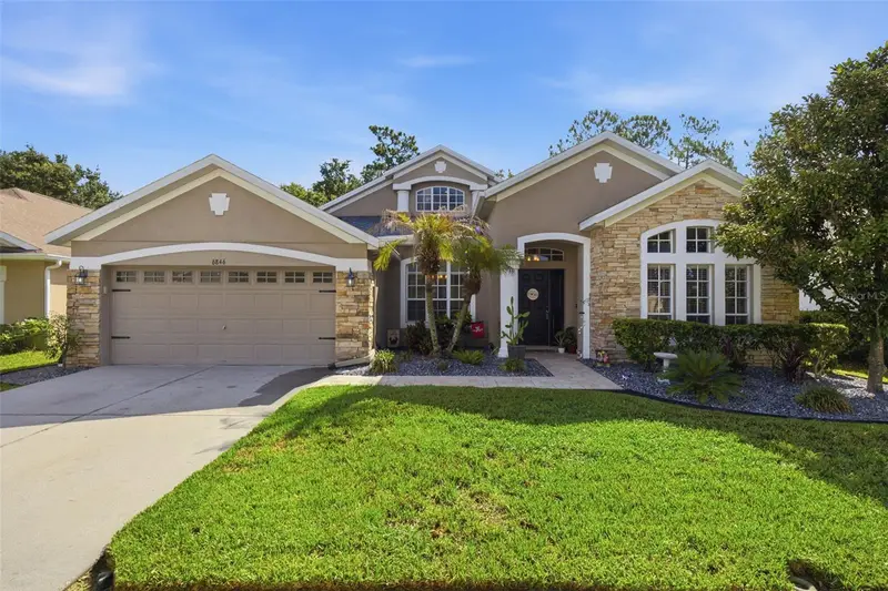 6846 Pine Springs, FL