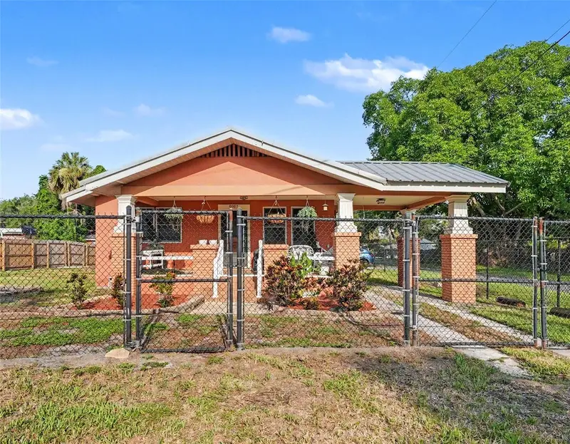 9907 Maggie St, FL