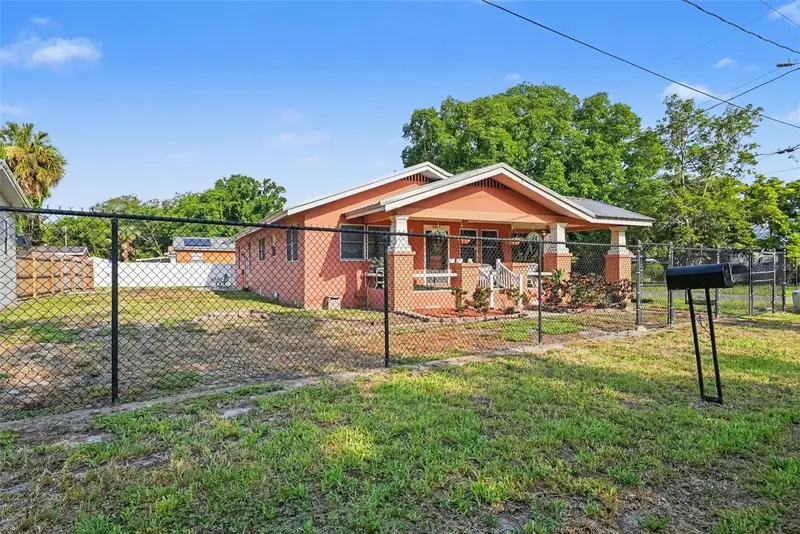 9907 Maggie St, FL