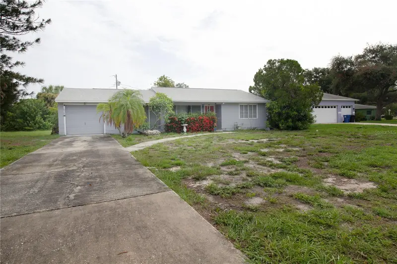 525 Hampton Ave Ne, FL