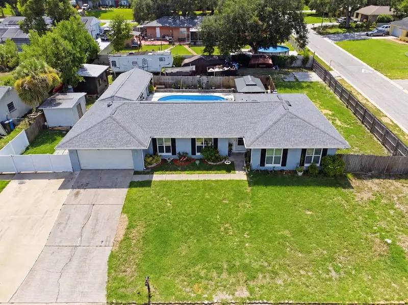 1124 King Arthur Ct, FL