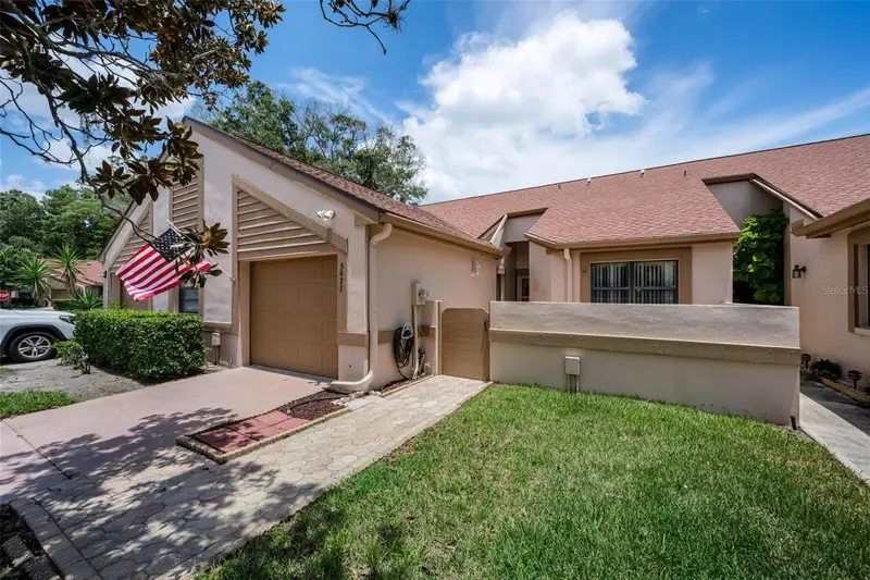 3477 Hillmoor Dr, FL