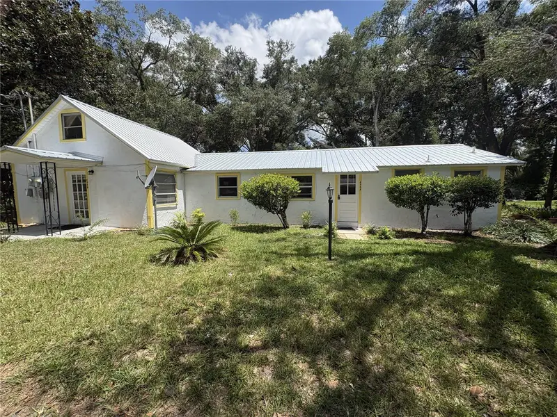 490 John St #A & B, FL