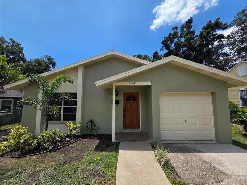 906 W Braddock St, FL