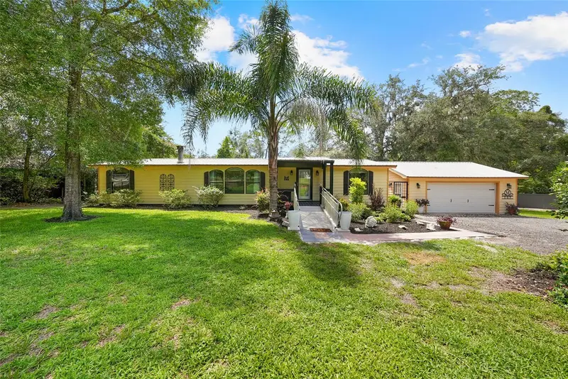145 Crystal Lake Dr, FL