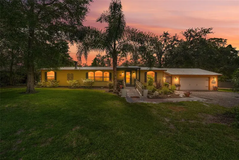 145 Crystal Lake Dr, FL