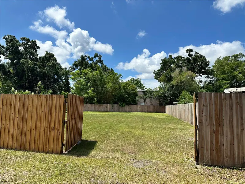 13th Ave N, FL