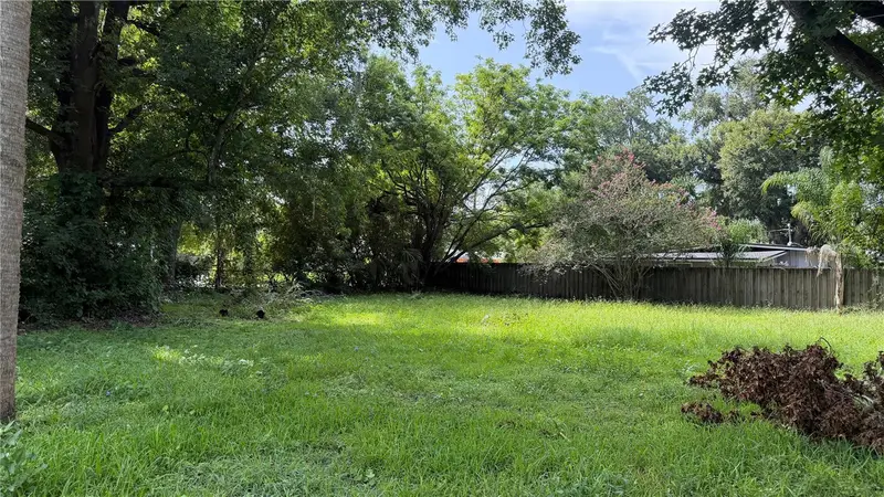 1600 Foxbower Rd, FL