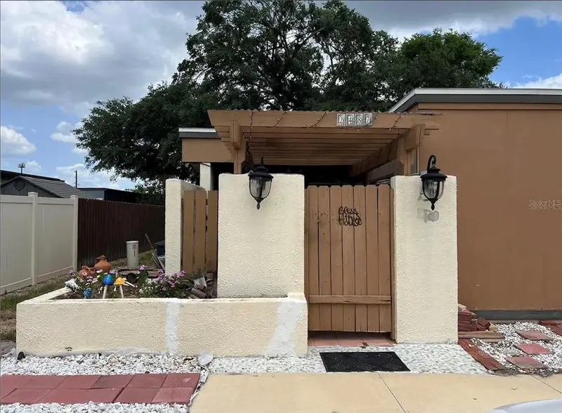 2487 Harbour Way, FL