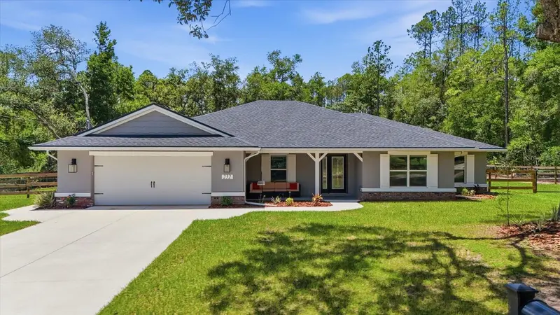 232 E Falcon St, FL