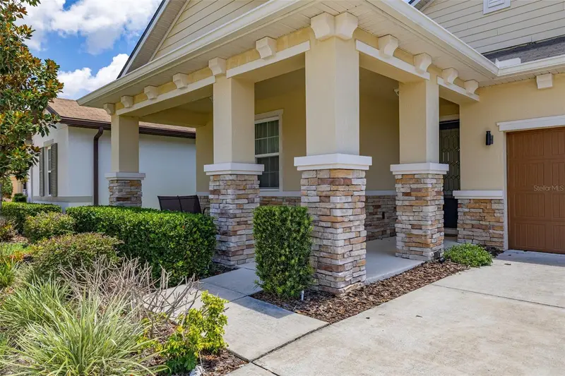 1222 Yorkshire Ct, FL