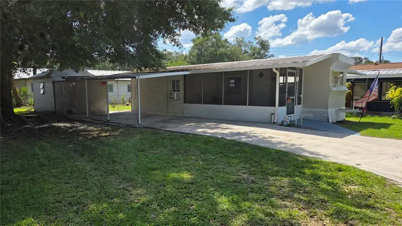 1114 Lakewood Cir W, FL