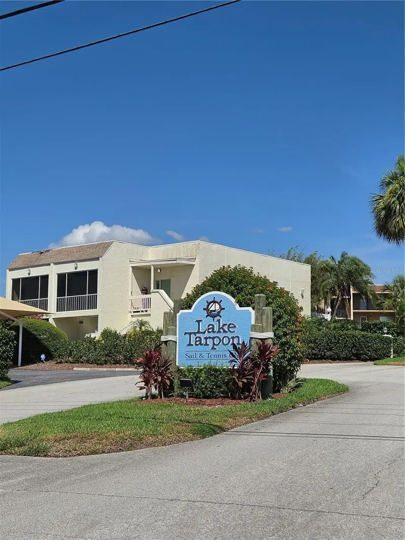 98 S Highland Ave #2002, FL