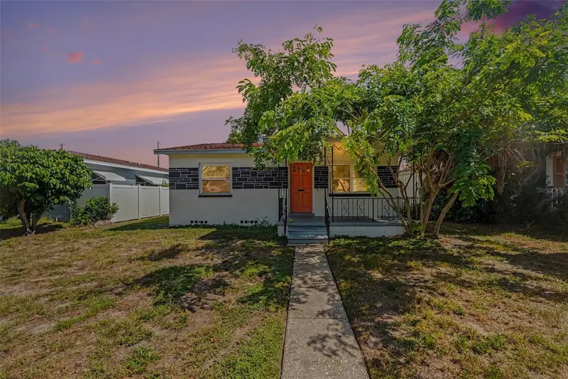 2343 36th Ave N, FL