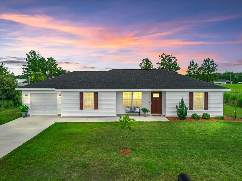 8 Juniper Loop Dr, FL