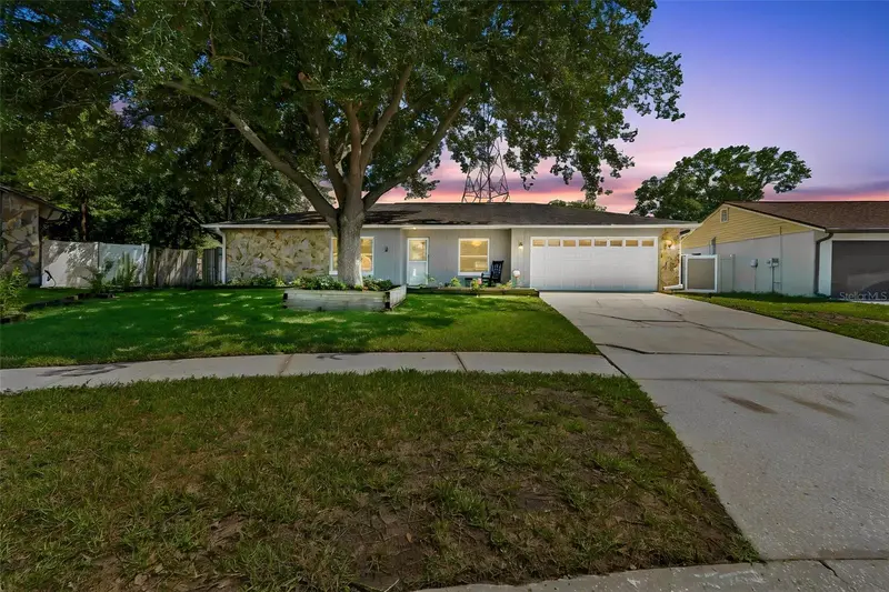 16205 Sawgrass Cir, FL
