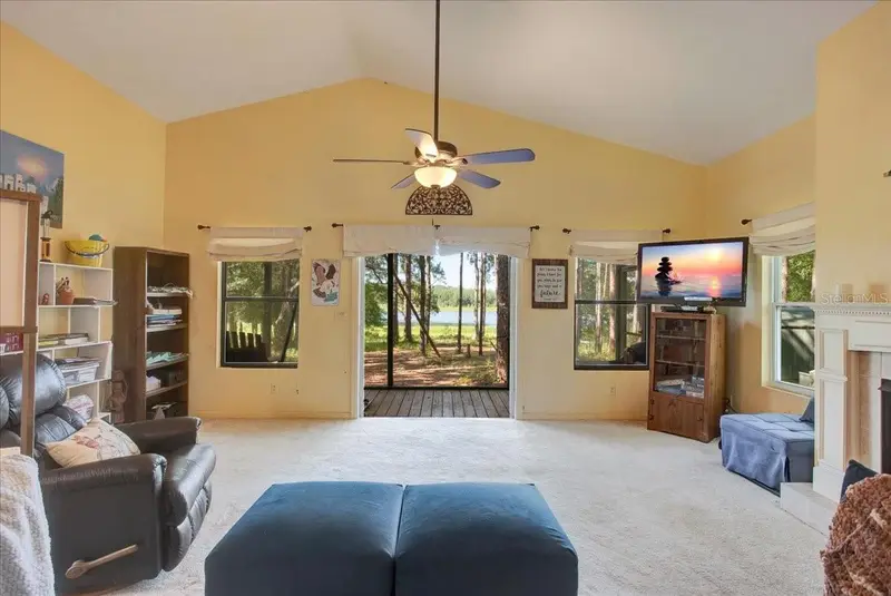 235 Ashley Lake Dr, FL