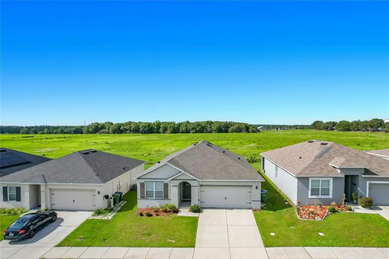 1040 Cambridge Dr, FL