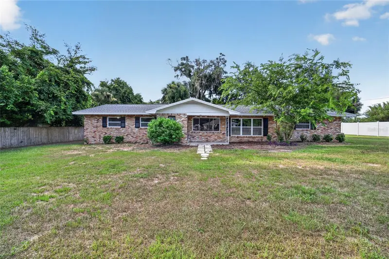 2421 Ne 57th Pl, FL
