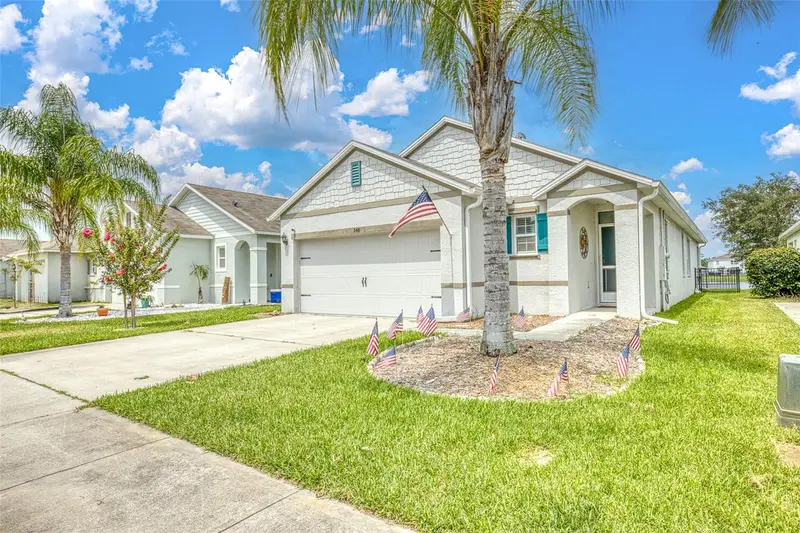 548 Armoyan Way, FL